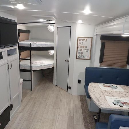 Ferienwohnung The Torres' Camper Experience! Tampa Exterior foto