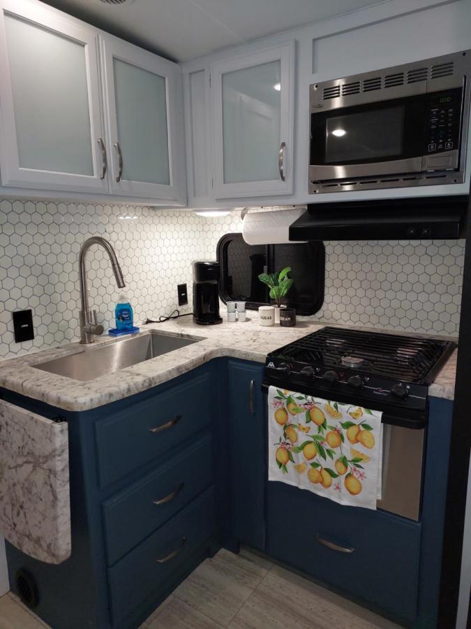 Ferienwohnung The Torres' Camper Experience! Tampa Exterior foto