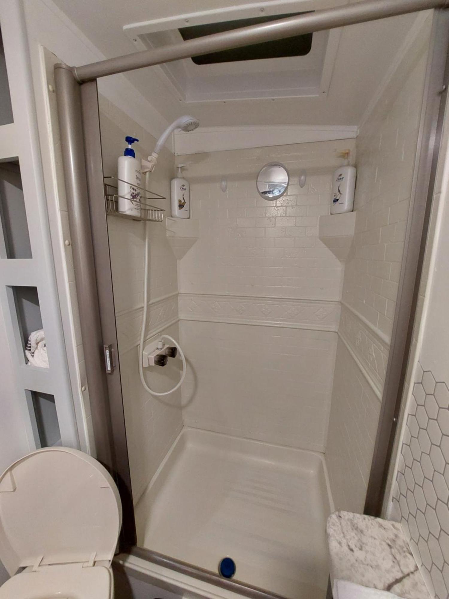 Ferienwohnung The Torres' Camper Experience! Tampa Exterior foto